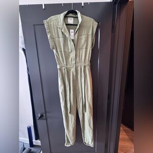 Olive Green Sleeveless Jumpsuit